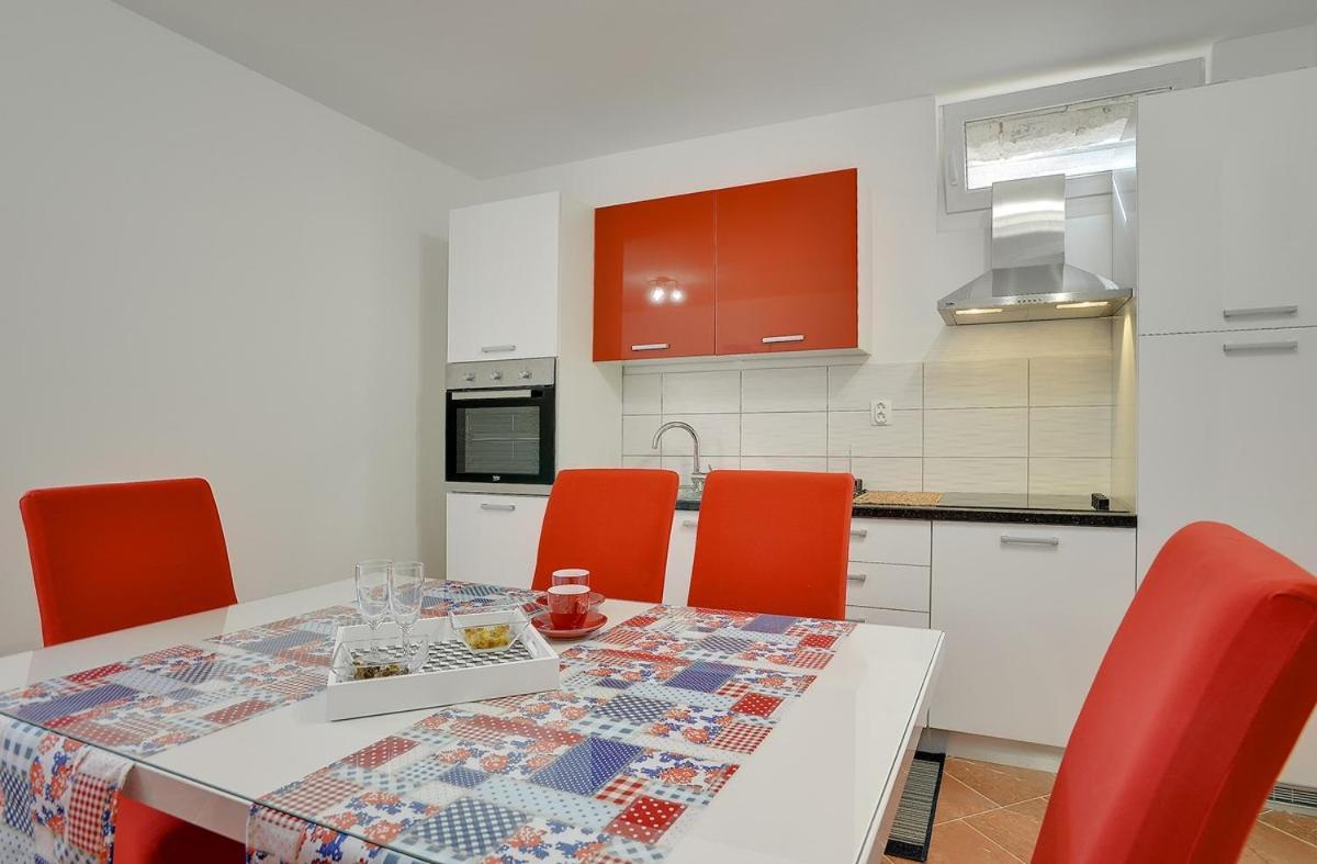 Apartments Elviana Пула Экстерьер фото